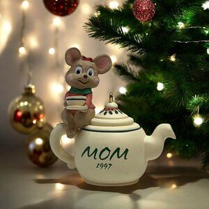 Mom Hallmark Keepsake Christmas Tree Ornament - 1997